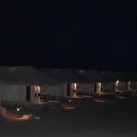 Saffron Guest House ไจซัลเมอร์ ภายนอก รูปภาพ