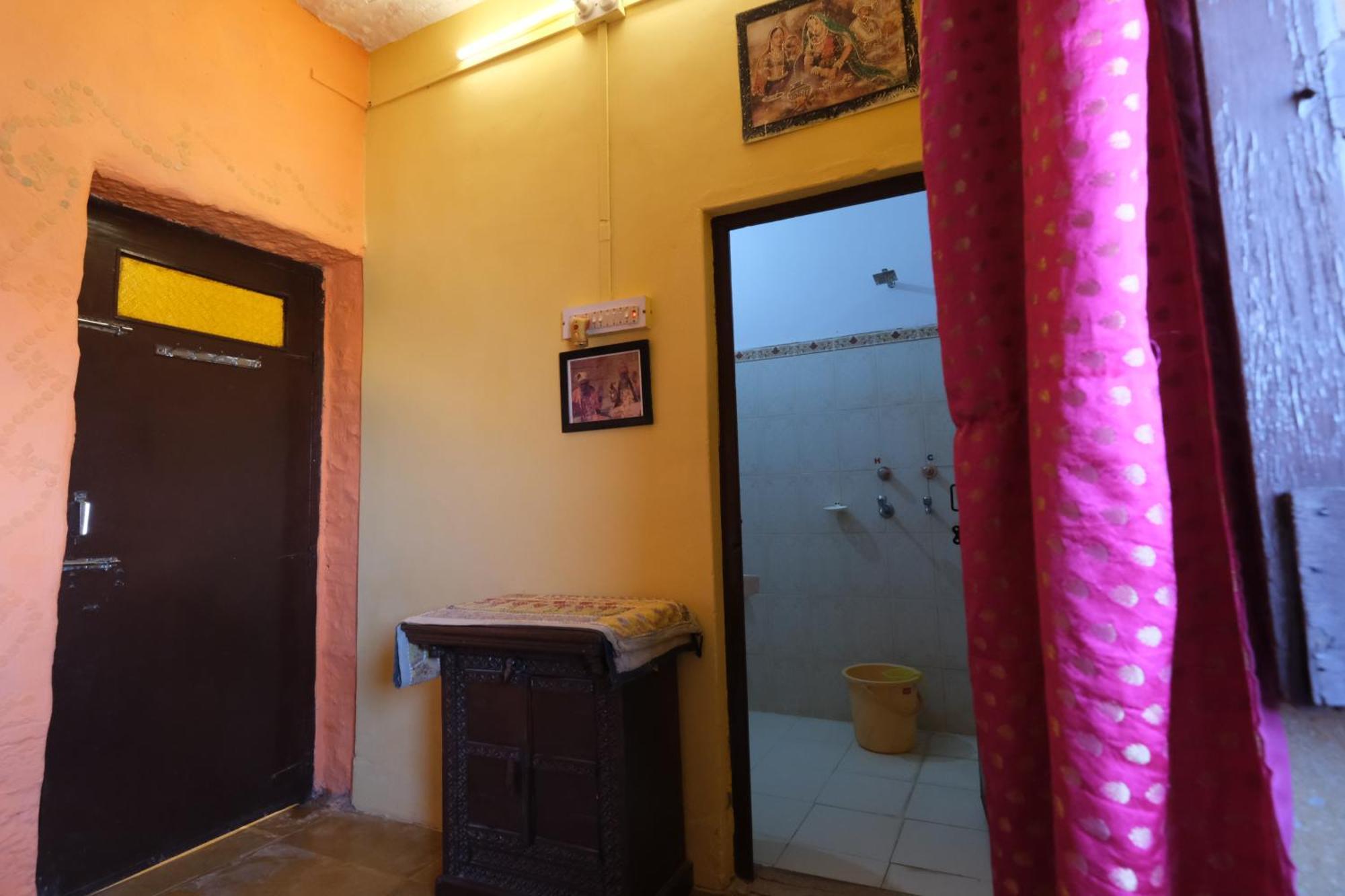 Saffron Guest House ไจซัลเมอร์ ภายนอก รูปภาพ