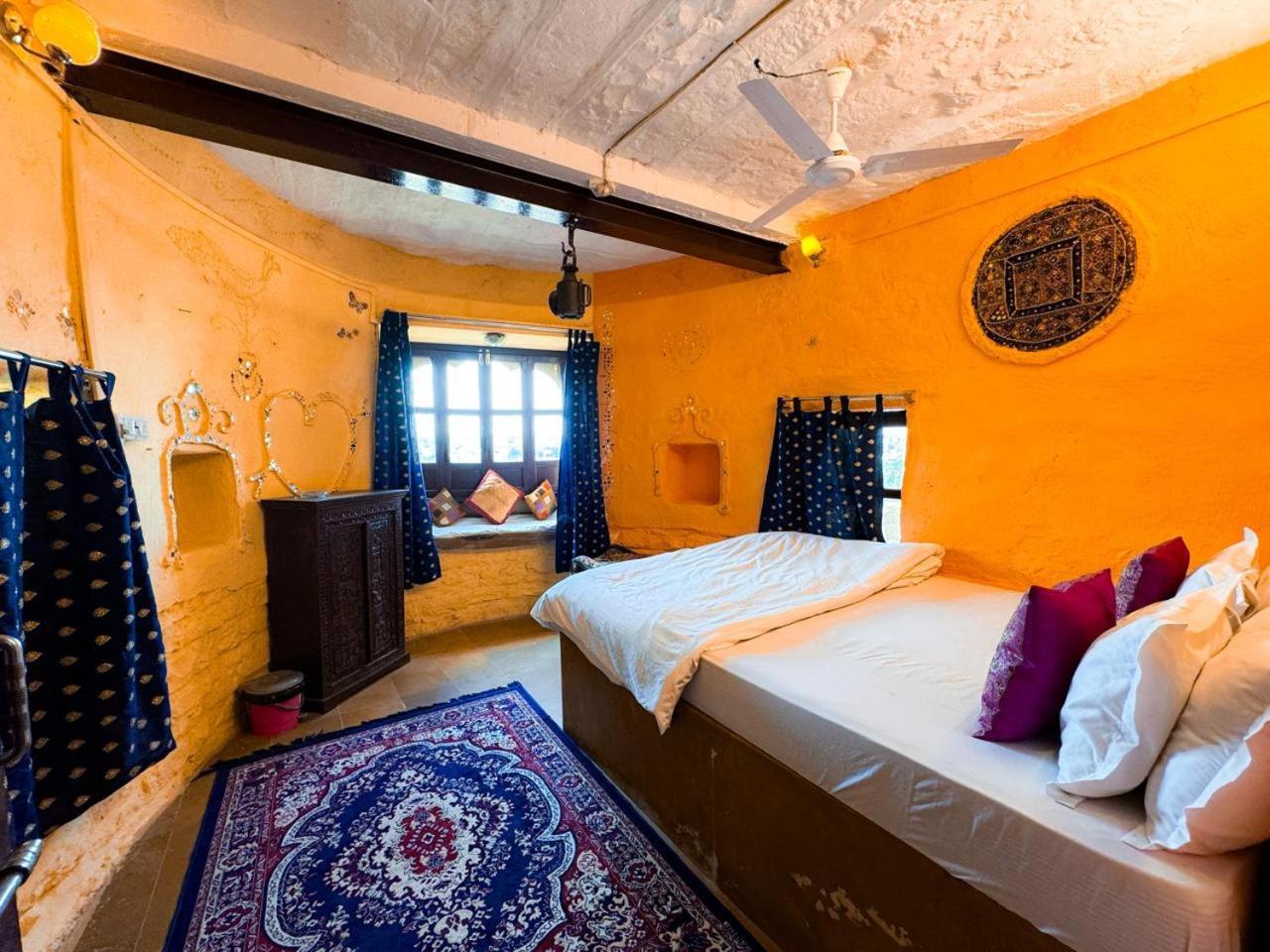 Saffron Guest House ไจซัลเมอร์ ภายนอก รูปภาพ