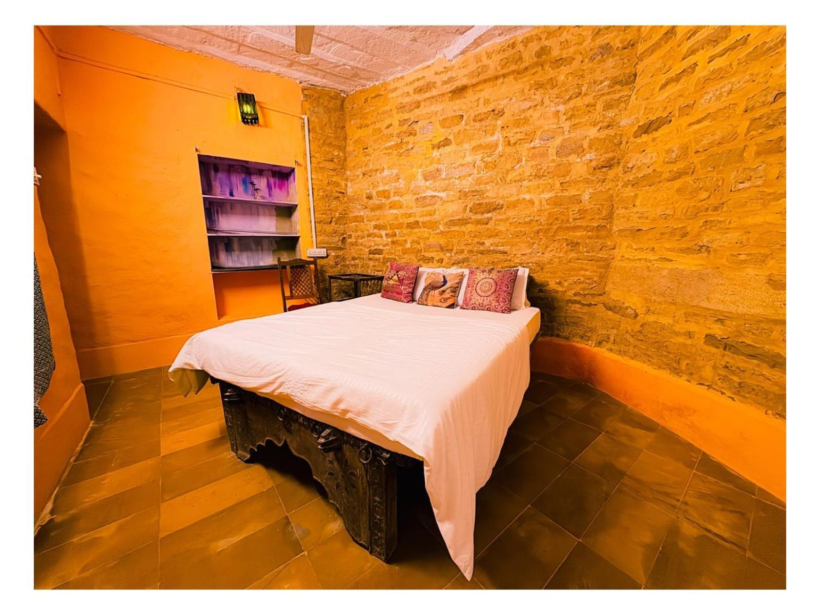 Saffron Guest House ไจซัลเมอร์ ภายนอก รูปภาพ